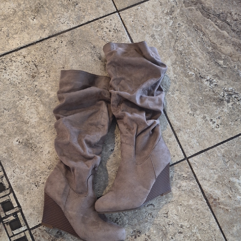 Women's Taupe Slouch Wedge Boots